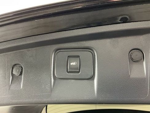 Used 2021 Nissan Murano SV image 32