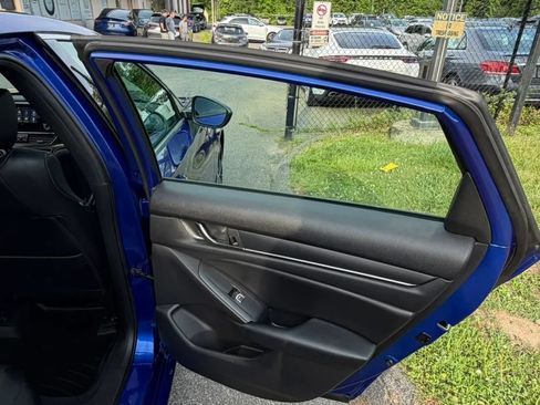 Used 2019 Honda Accord Sport image 15