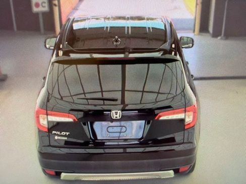 Used 2021 Honda Pilot EX-L image 11