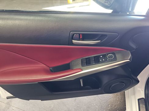 Used 2019 Lexus IS 300 F Sport w/ F Sport Package AWD/4WD image 9