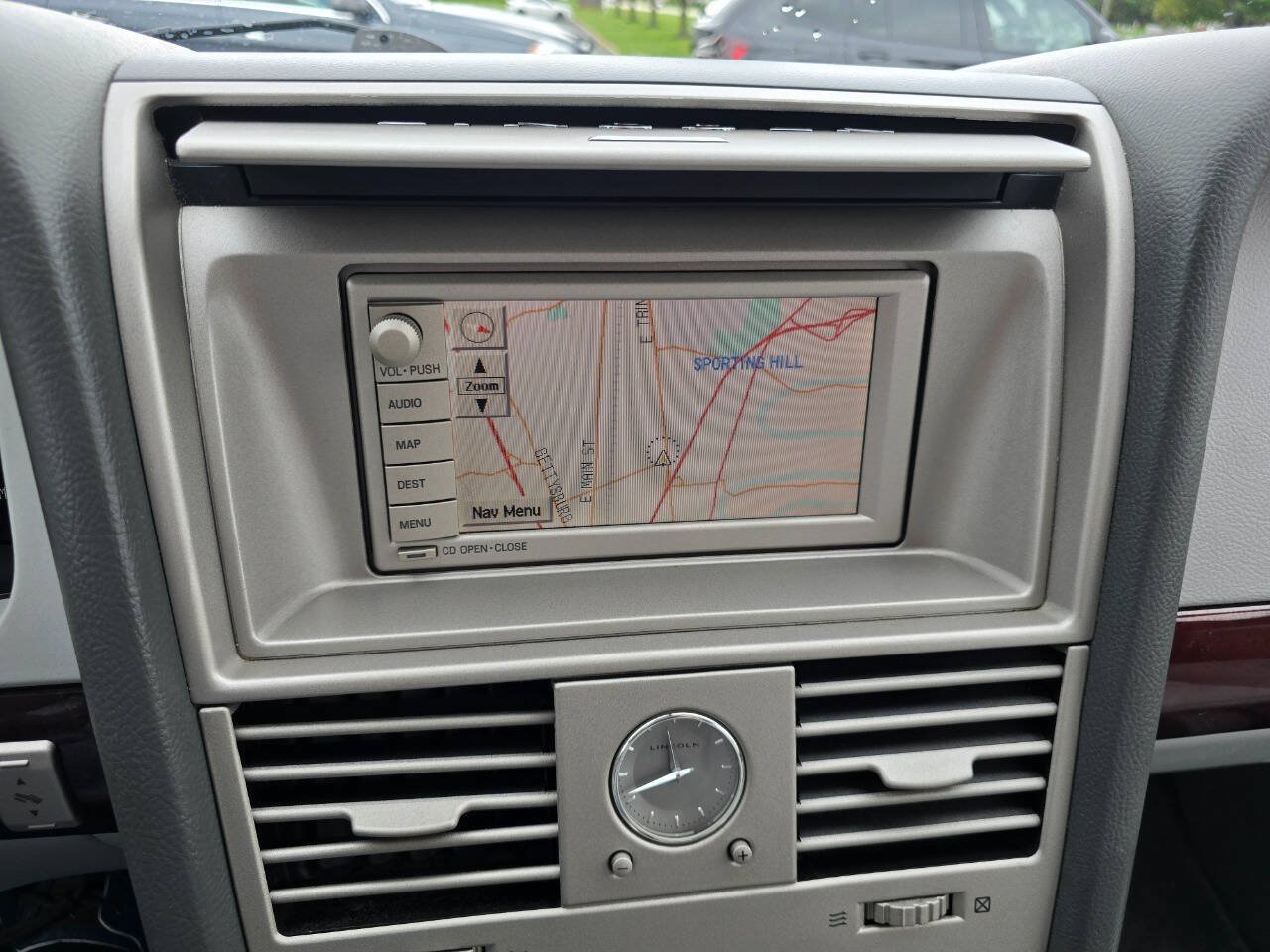 Used 2005 Lincoln Aviator AWD image 18
