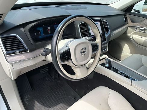 Used 2023 Volvo XC90 B5 Plus w/ Protection Package Premier AWD/4WD image 4