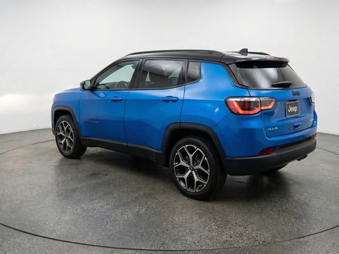 Used 2025 Jeep Compass Limited AWD/4WD image 5
