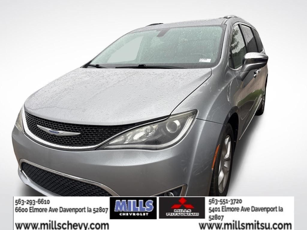 Used 2020 Chrysler Pacifica Limited FWD image 2