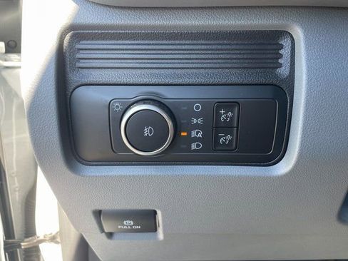 New 2026 Ford F350 XL w/ XL Chrome Package image 19