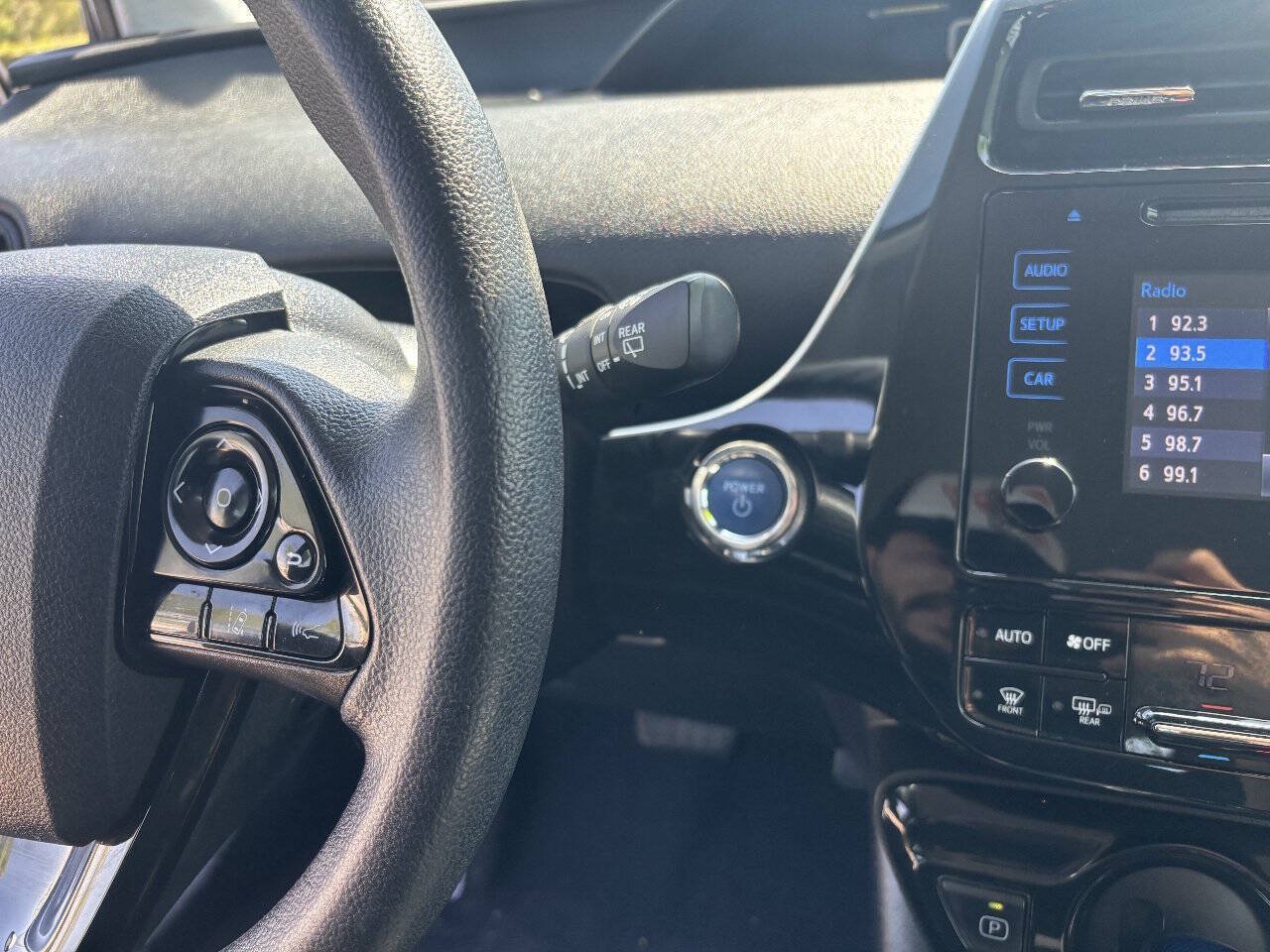 Used 2019 Toyota Prius LE w/ Carpet Mat Package FWD image 13