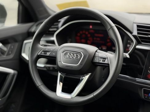 Certified 2025 Audi Q3 2.0T Premium w/ Convenience Package image 12