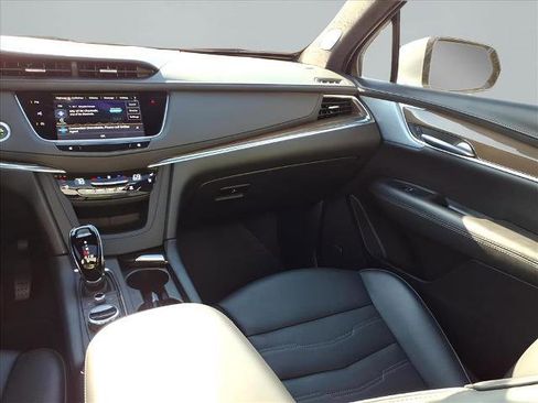 Used 2024 Cadillac XT5 Premium Luxury w/ Platinum Package image 10