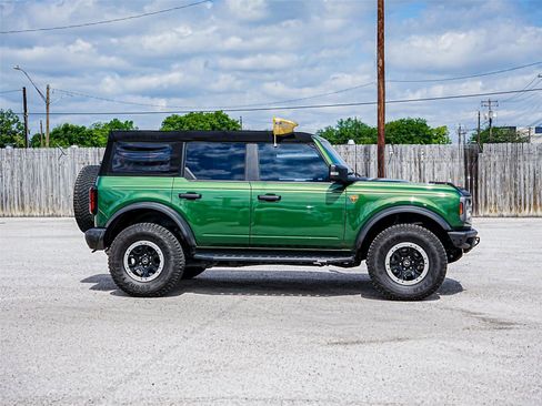 Certified 2023 Ford Bronco Badlands AWD/4WD image 4