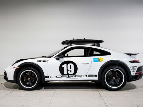 Used 2024 Porsche 911 Dakar image 7