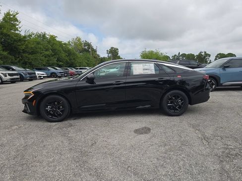 New 2026 Kia K5 LXS FWD image 4
