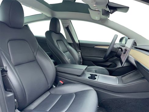 Used 2023 Tesla Model 3 Standard Range image 35