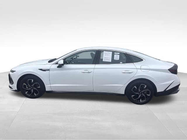 Used 2025 Hyundai Sonata SEL FWD image 2