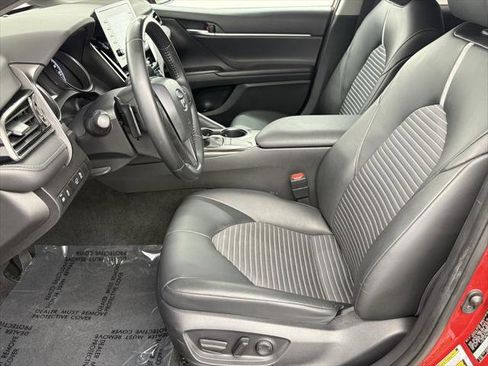 Certified 2022 Toyota Camry SE image 16