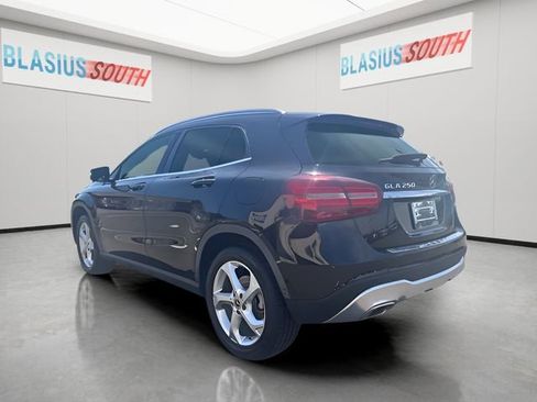 Used 2020 Mercedes-Benz GLA 250 4MATIC w/ Premium Package image 5