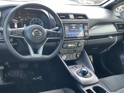 Used 2022 Nissan Leaf S image 7