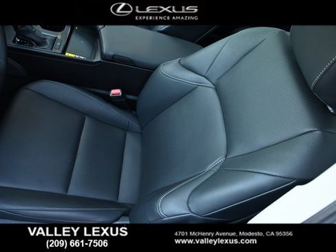 Used 2025 Lexus ES 350 w/ Premium Package image 10