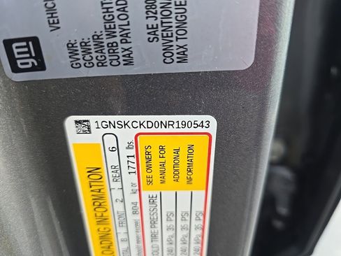 Used 2022 Chevrolet Suburban LT image 13