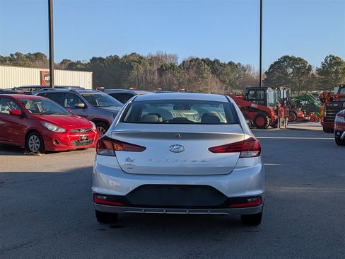 Used 2020 Hyundai Elantra SE image 4