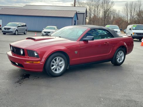 Used 2009 Ford Mustang Premium image 2