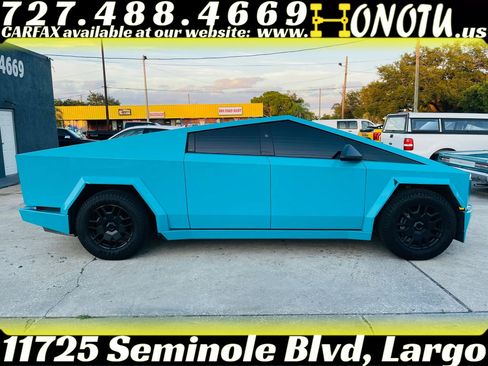 Used 2024 Tesla Cybertruck AWD Crew Cab image 10