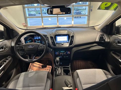 Used 2019 Ford Escape SE FWD image 17