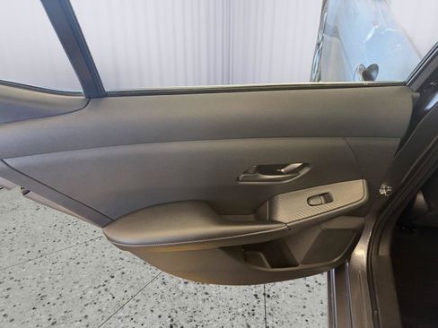 Used 2024 Nissan Sentra SV FWD image 20