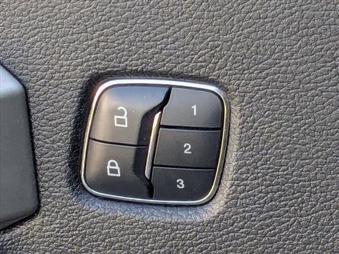 Used 2018 Ford F250 Lariat w/ Lariat Ultimate Package image 12