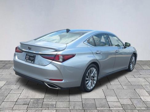 Used 2022 Lexus ES 350 Ultra Luxury w/ Accessory Package 2 FWD image 7