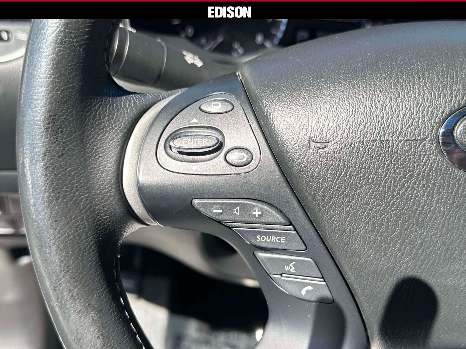 Used 2019 INFINITI QX60 Luxe w/ Sensory Package AWD/4WD image 23