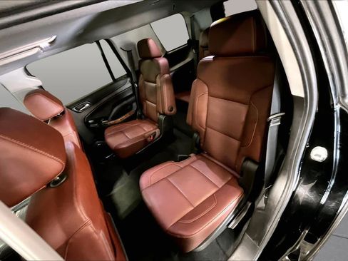 Used 2019 Chevrolet Tahoe Premier w/ Premier Plus Edition AWD/4WD image 21