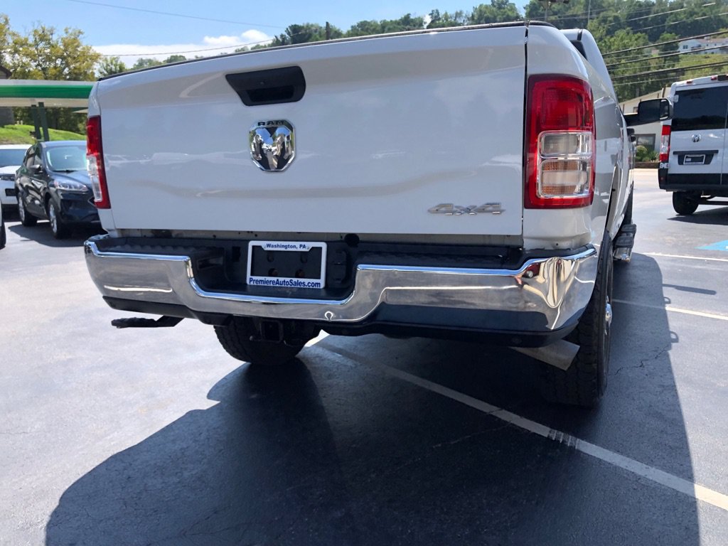 Used 2022 RAM 2500 Tradesman w/ Chrome Appearance Group AWD/4WD image 5