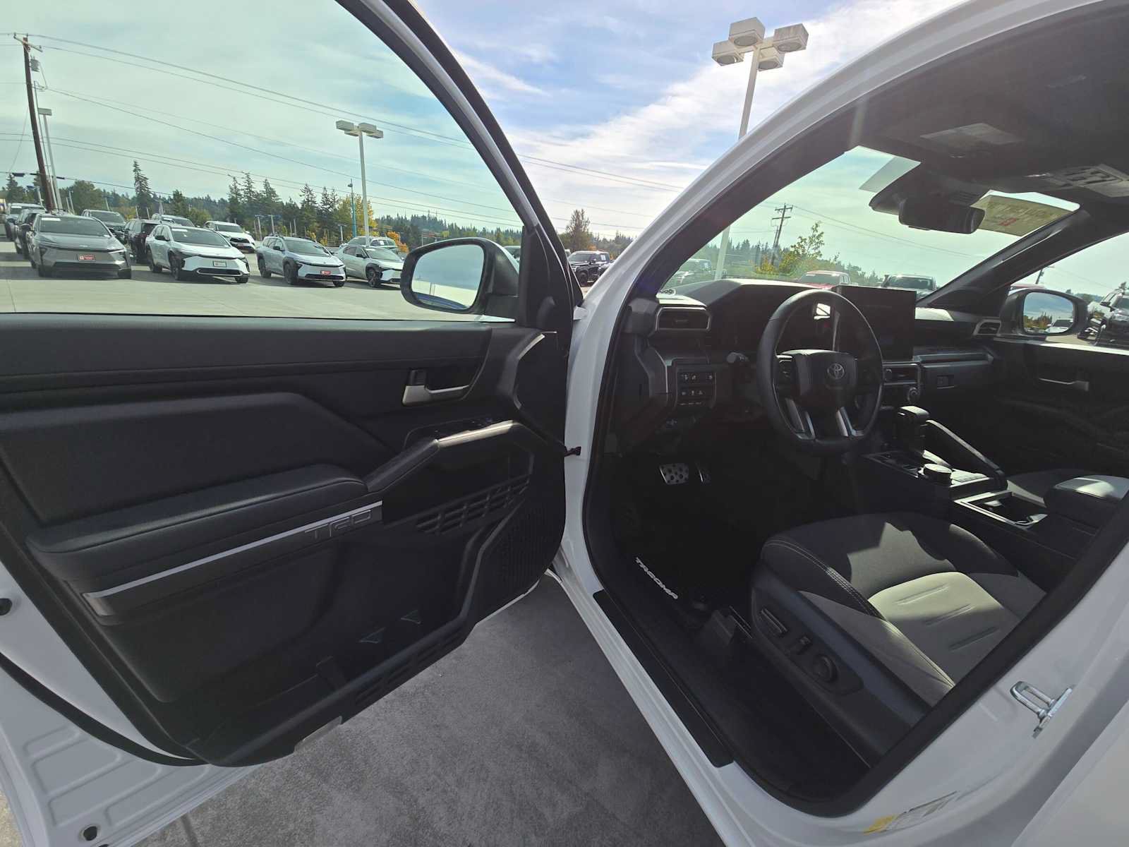Certified 2025 Toyota Tacoma TRD Sport w/ TRD Sport Upgrade Package AWD/4WD image 21