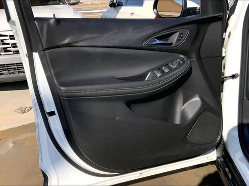 Used 2024 Buick Encore GX Sport Touring image 22