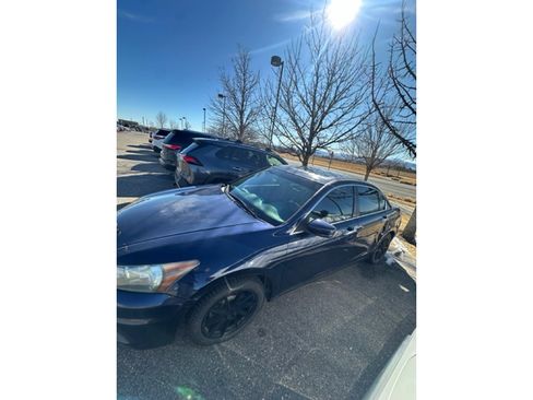 Used 2011 Honda Accord EX-L image 2