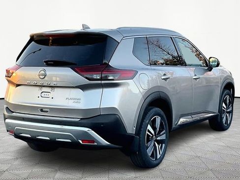 Used 2022 Nissan Rogue Platinum w/ Head-Up Display Package image 5