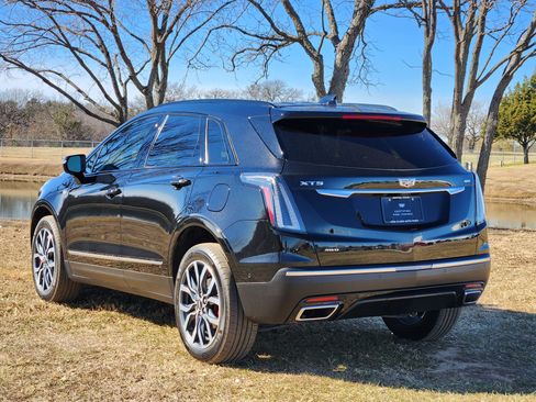 Certified 2023 Cadillac XT5 Sportv w/ Platinum Package image 5