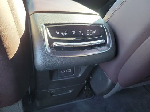 Used 2023 Cadillac XT6 Premium Luxury image 22