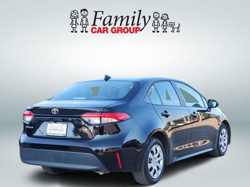 Used 2025 Toyota Corolla LE FWD image 4
