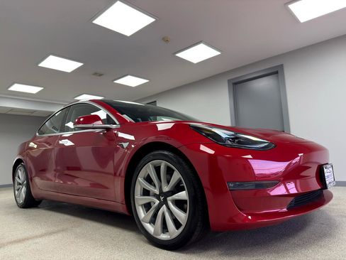 Used 2018 Tesla Model 3 Long Range image 4