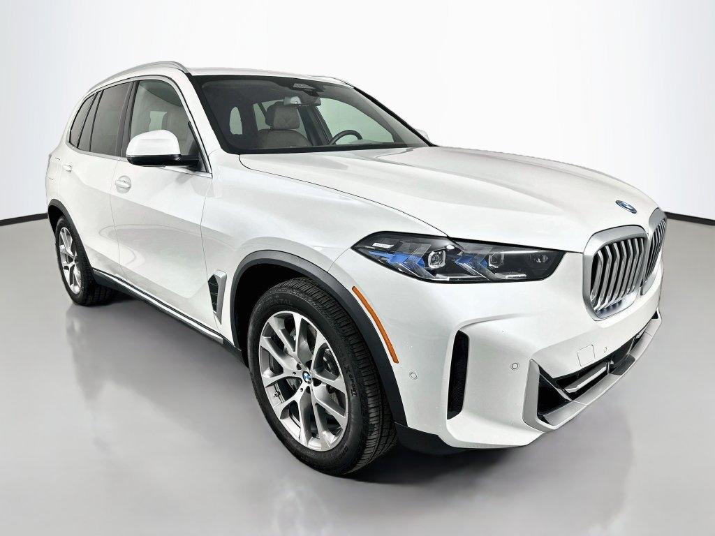 Used 2026 BMW X5 xDrive50e w/ Climate Comfort Package AWD/4WD image 3