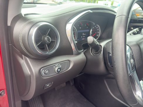 Used 2023 Chevrolet Blazer LT AWD/4WD image 14