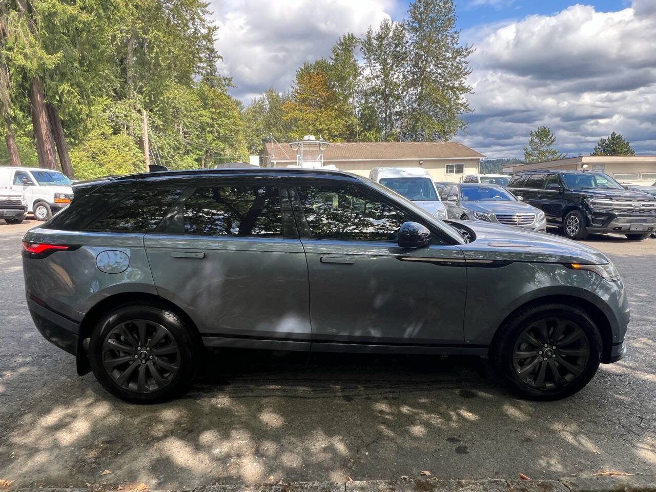 Used 2019 Land Rover Range Rover Velar R-Dynamic SE AWD/4WD image 6