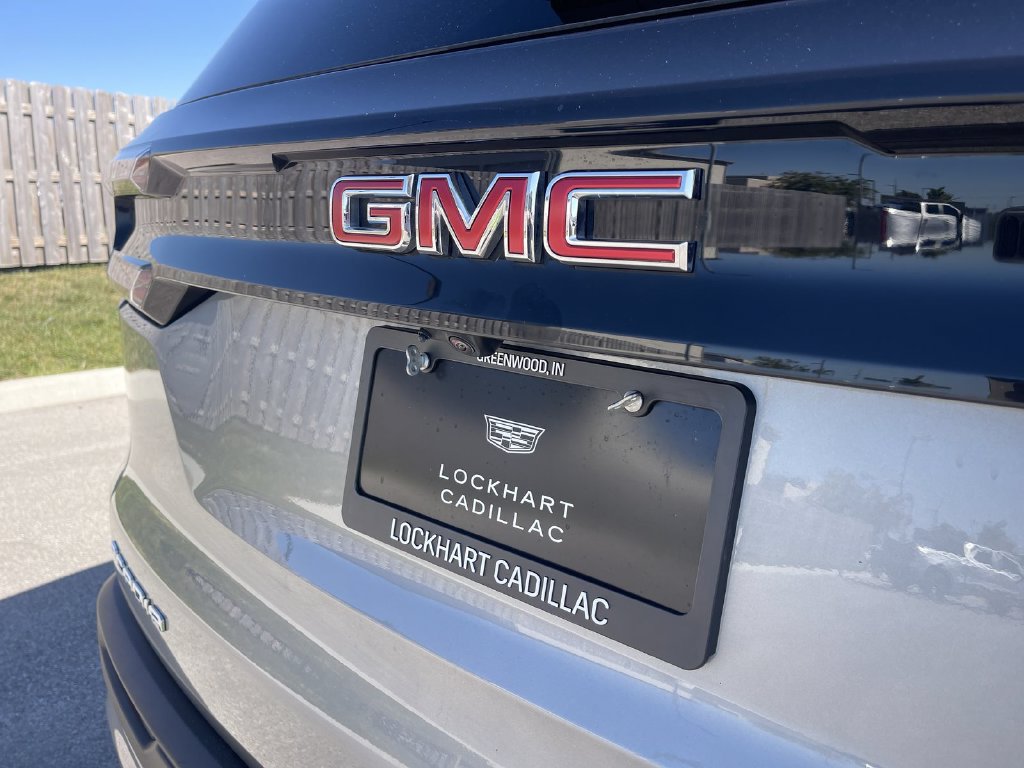 Used 2026 GMC Acadia Elevation w/ Elevation Premium Package FWD image 15