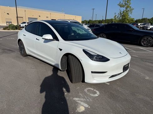 Used 2022 Tesla Model 3 Long Range AWD/4WD image 3