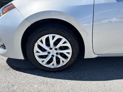Used 2019 Toyota Corolla LE FWD image 4