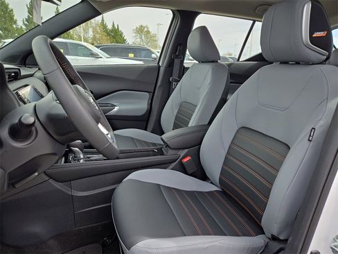 New 2024 Nissan Kicks SR w/ SR Premium Package image 19