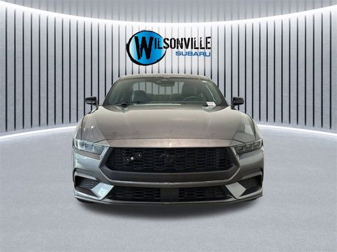 Used 2025 Ford Mustang Premium image 4