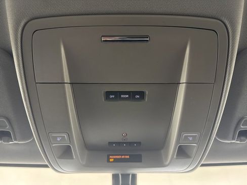 Used 2016 GMC Sierra 1500 SLE w/ SLE Value Package image 13