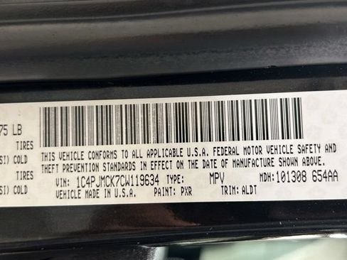Used 2012 Jeep Liberty Limited AWD/4WD image 29